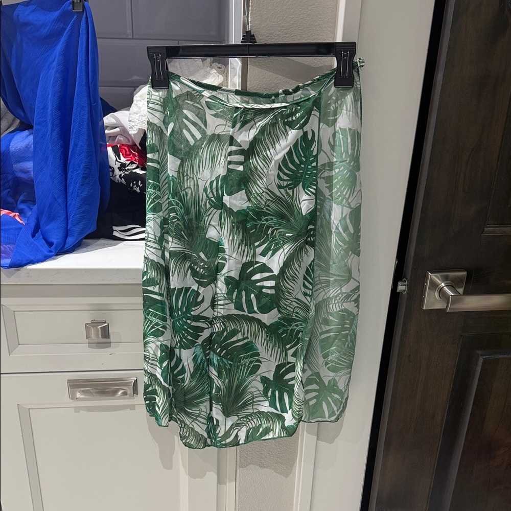 SHEIN Green Leaf Print Midi Skirt/Bathing suit bottom cover(Ships from OR)